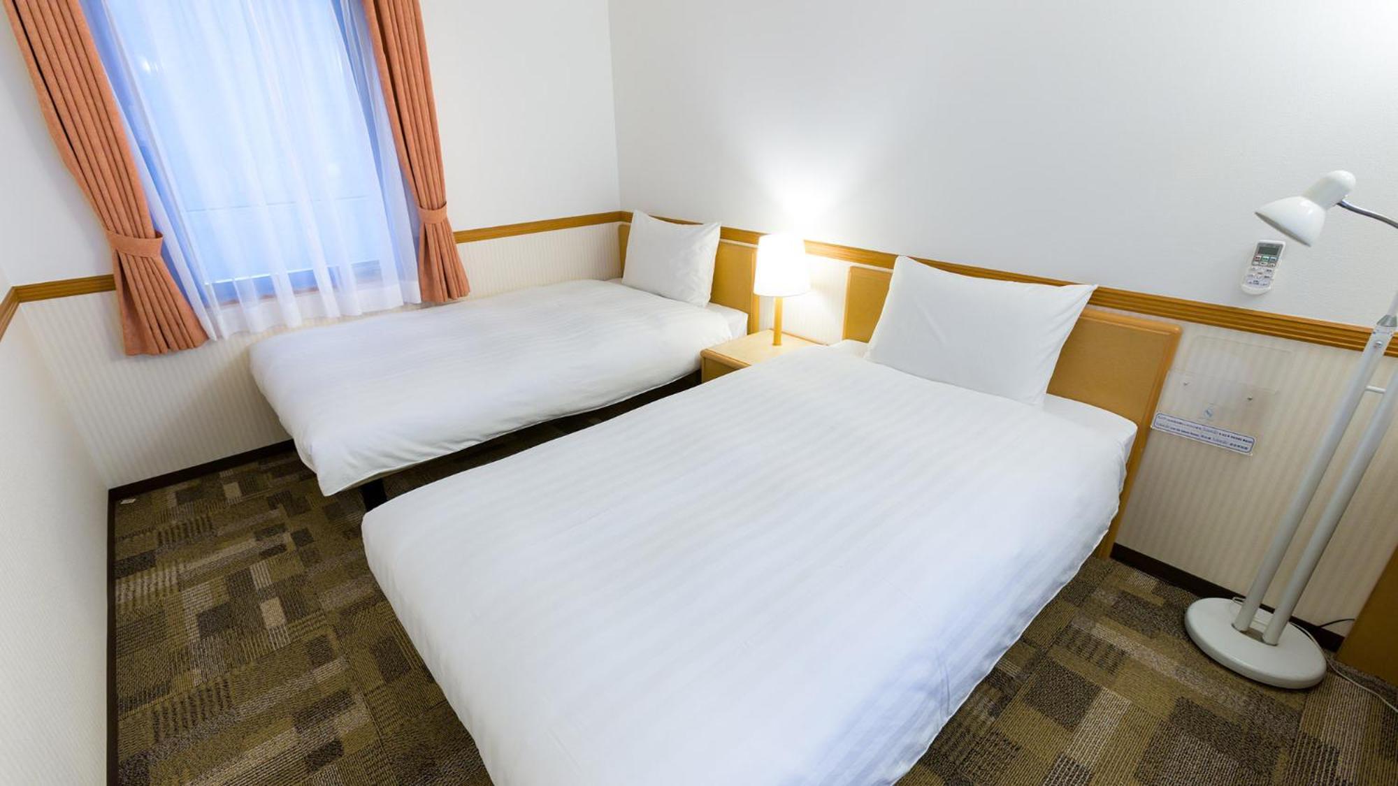 Toyoko Inn Okinawa Naha Asahibashi Ekimae Quarto foto